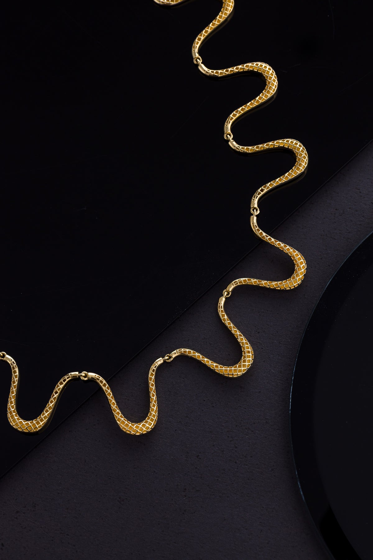 Colar em Ouro Amarelo Maleável Formato Onda 2 em 1