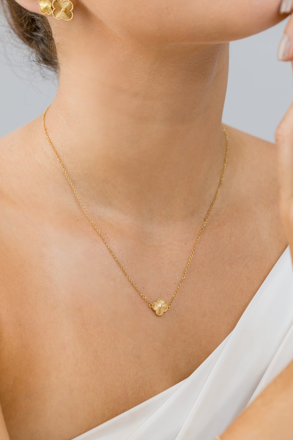 Colar em Ouro Amarelo com Pingente Fixo de Trevo