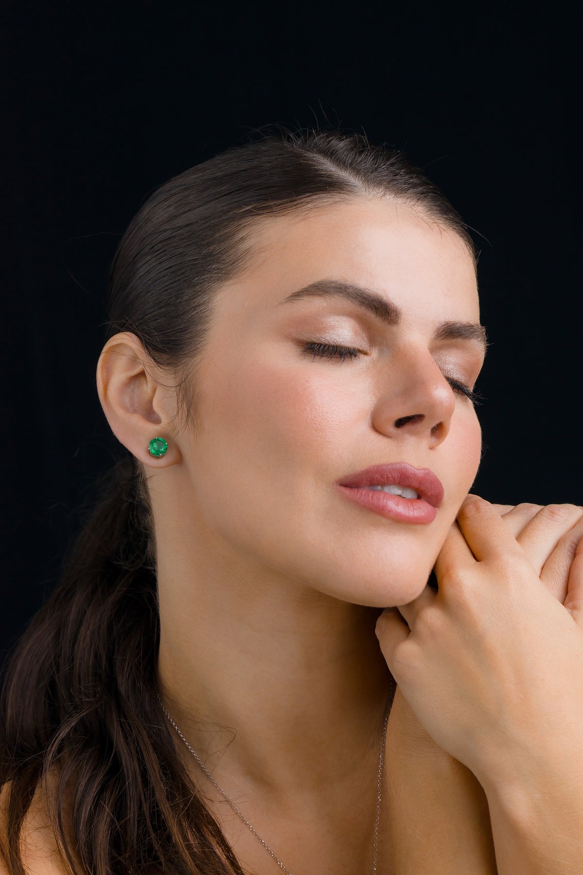 Brinco Jaqueta em Ouro Branco com Esmeralda e Brilhantes