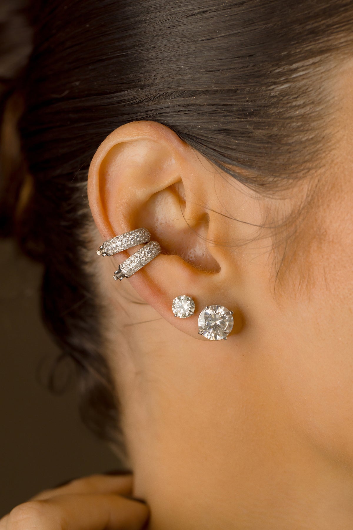 Piercing em Ouro Branco com Brilhantes