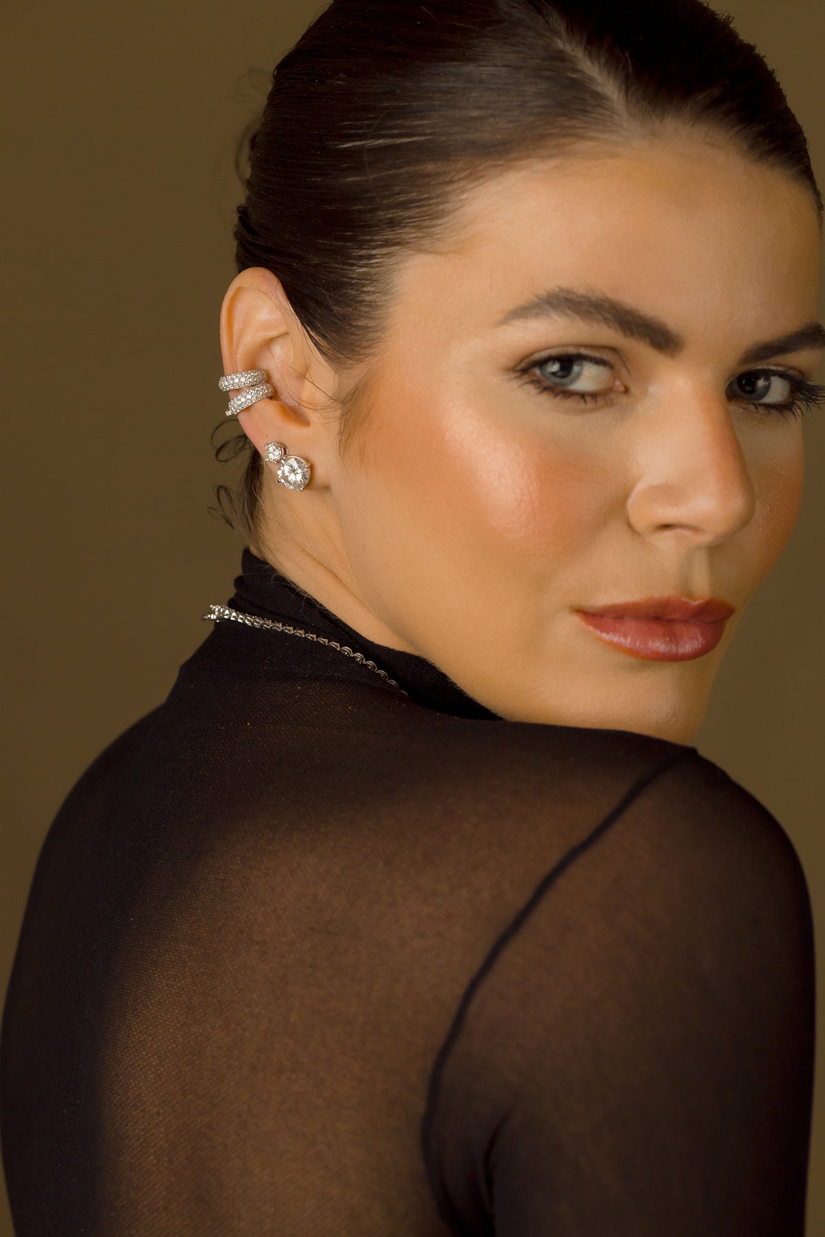 Piercing em Ouro Branco com Brilhantes