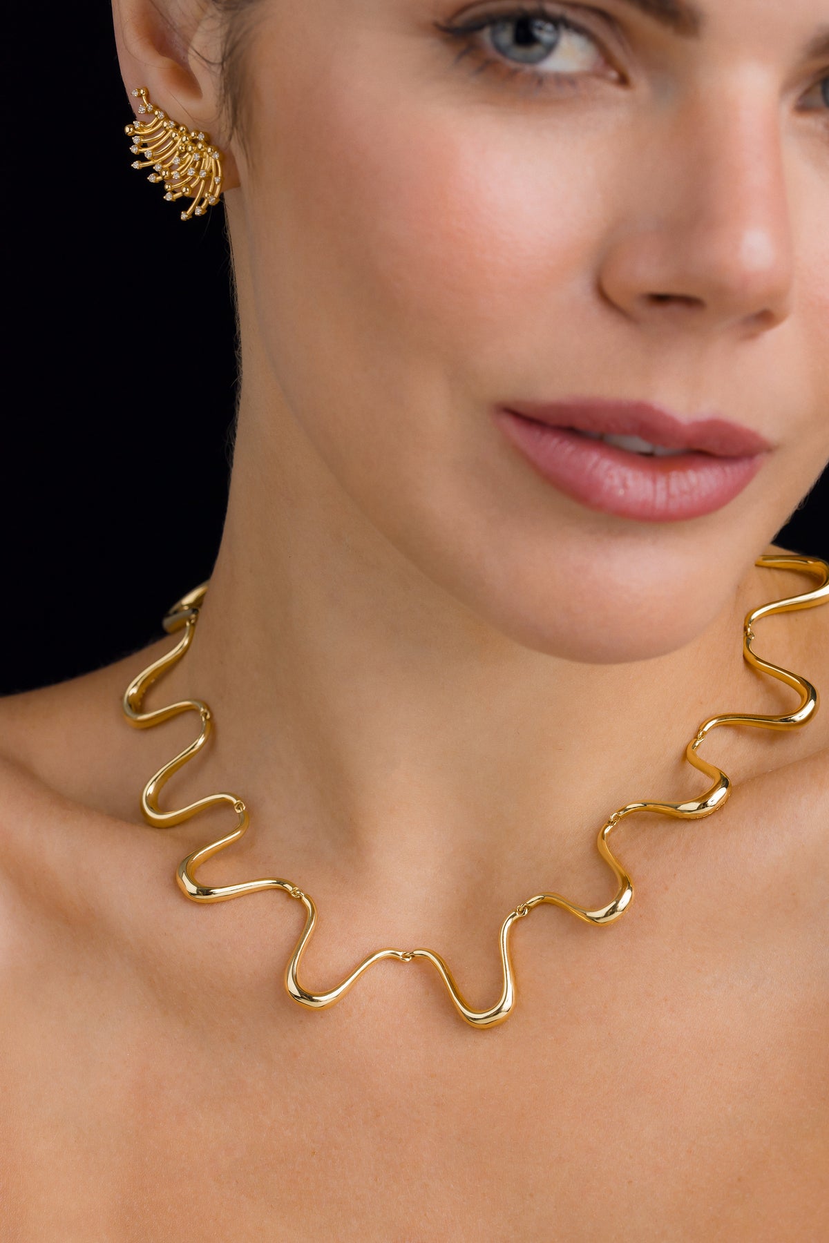 Colar em Ouro Amarelo Maleável Formato Onda 2 em 1