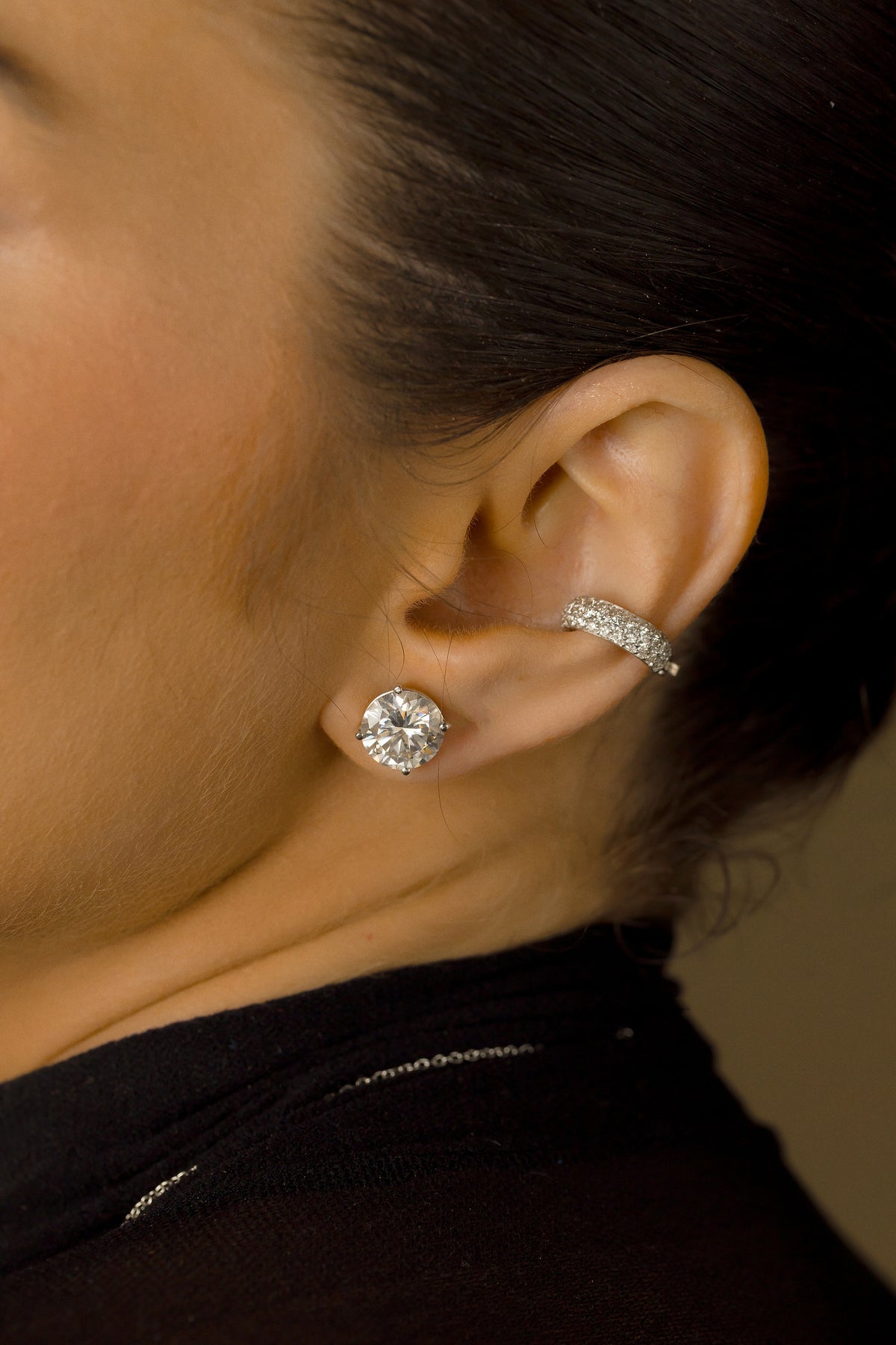 Piercing em Ouro Branco com Brilhantes
