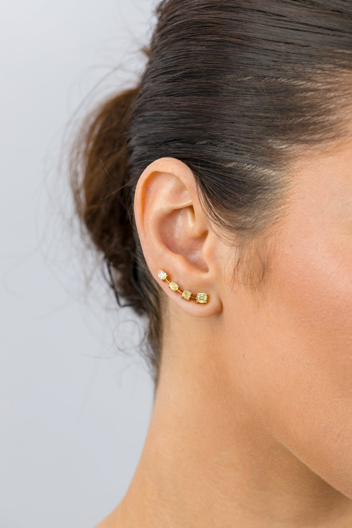 Brinco Ear Cuff em Ouro Amarelo com Brilhantes Fancy Yellow